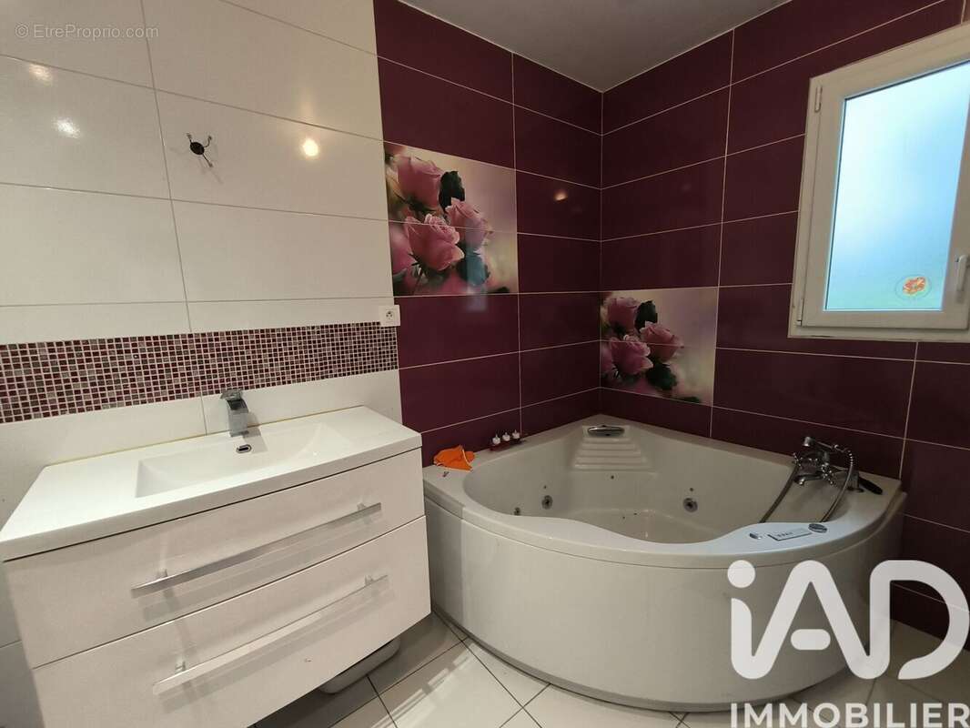 Photo 4 - Maison à CLEREY