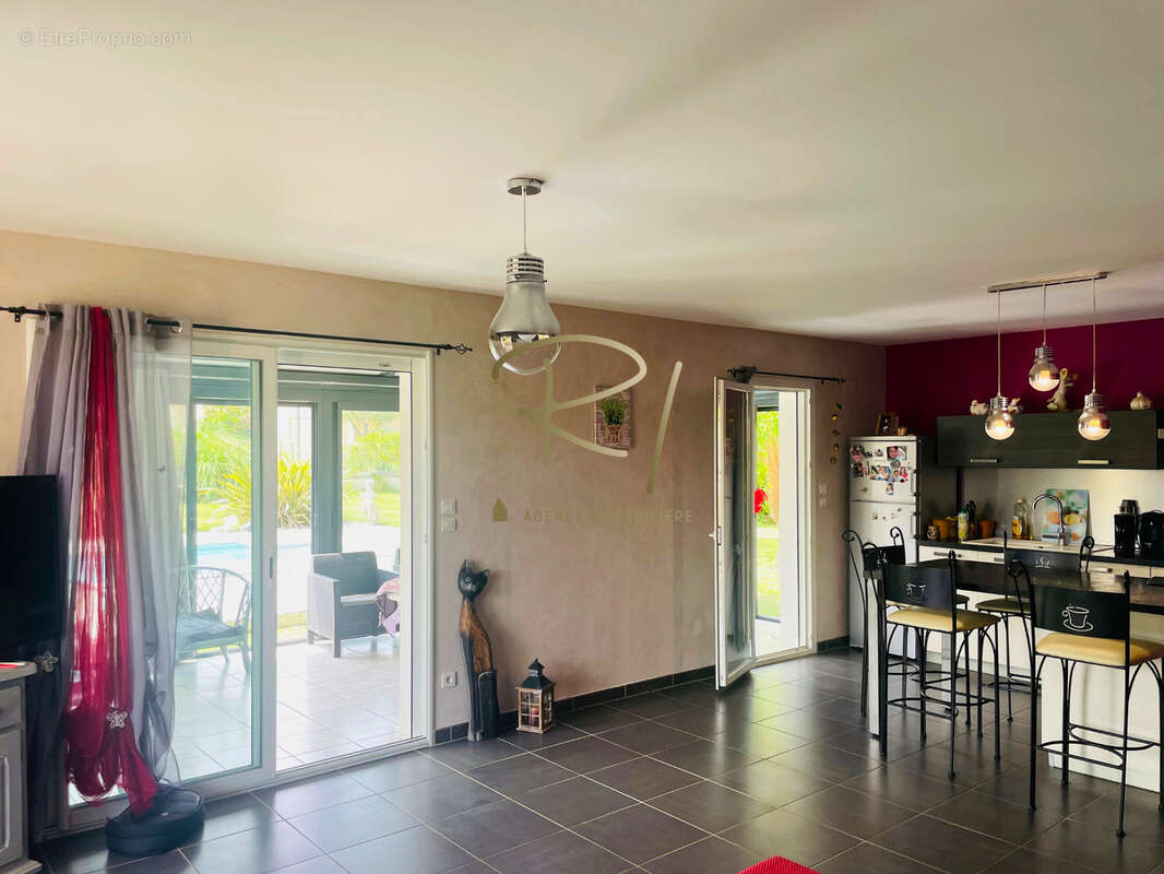 Maison à VALLON-PONT-D&#039;ARC