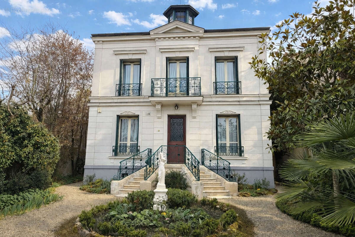 Maison à LE RAINCY