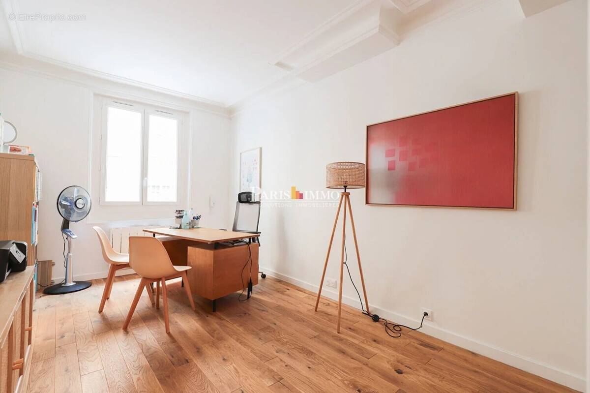 Appartement à PARIS-18E