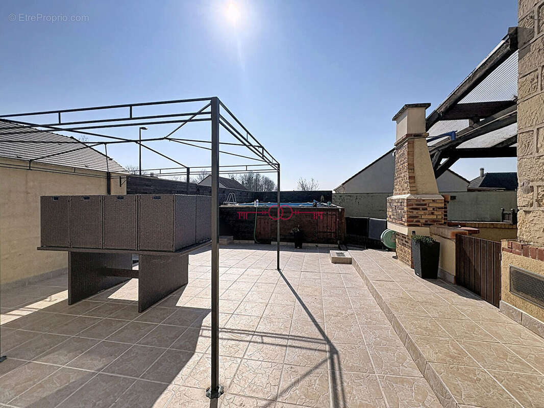 Maison à MENNEVILLE