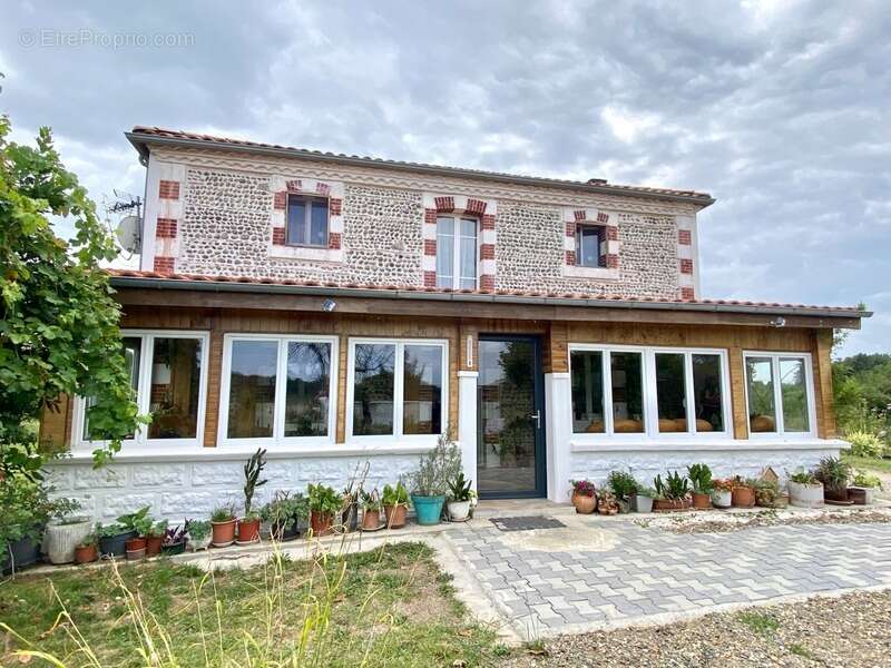 Maison à GRENADE-SUR-L'ADOUR