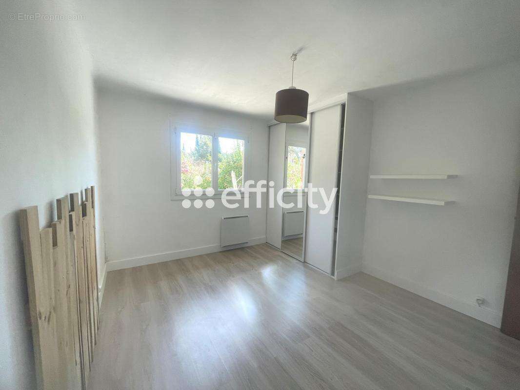 Maison 87 m² à Roquebrune-Sur-Argens  - photo 5