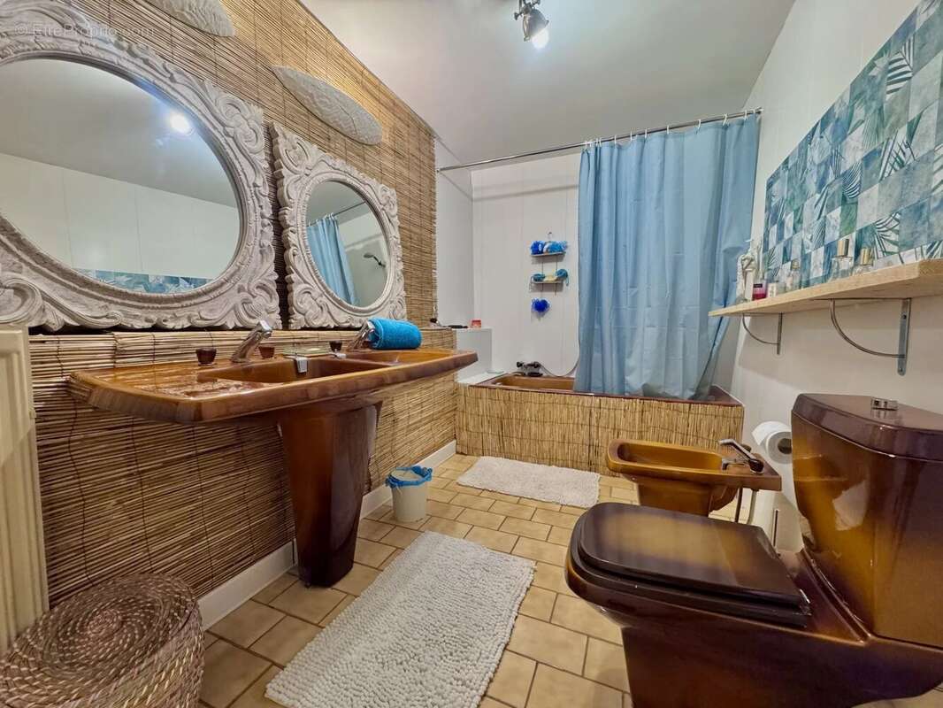 Maison à TOURRETTES-SUR-LOUP