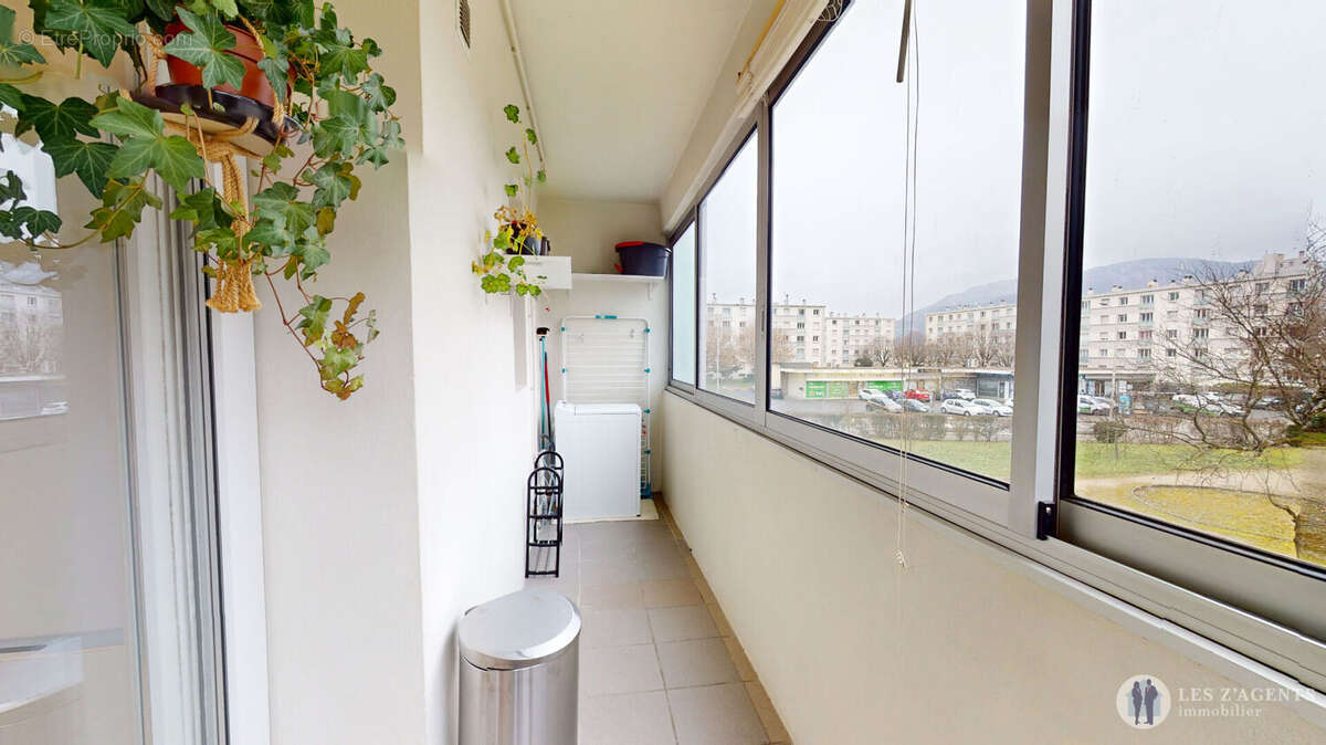 Appartement à SAINT-MARTIN-D'HERES