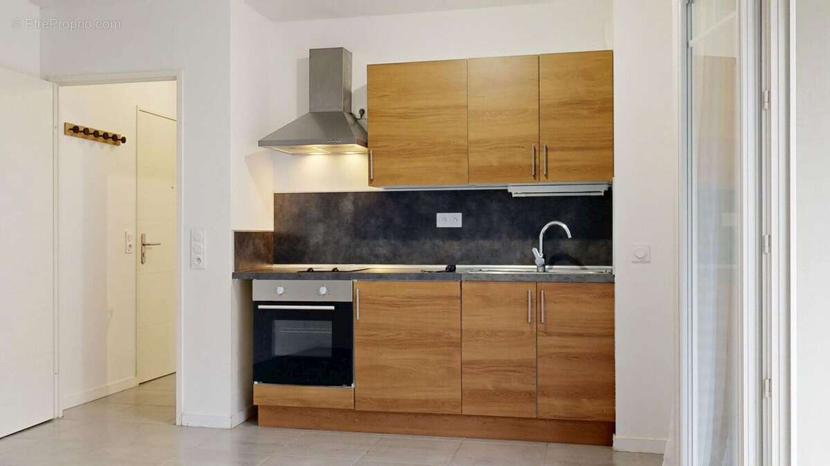AppartementavecdeuxbalconsetparkingensoussolLaTest - Appartement à LE BOUSCAT