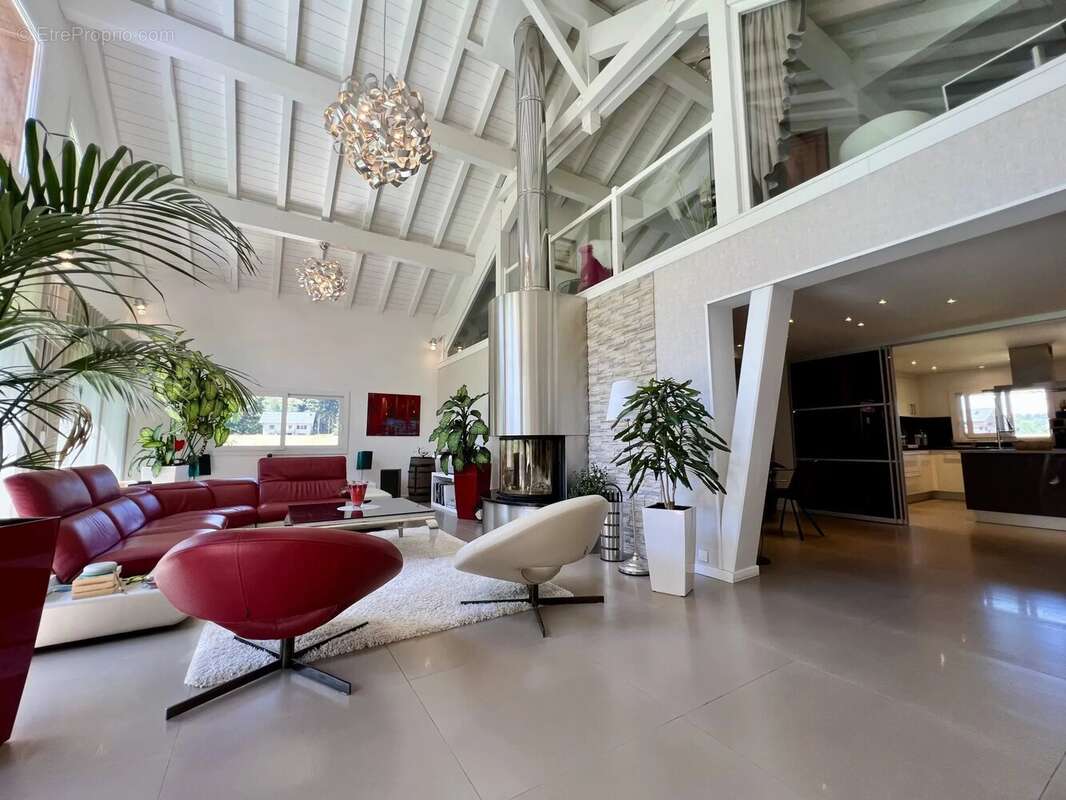 Villa d'exception de 167 m² avec piscine aux Déserts - photo 3