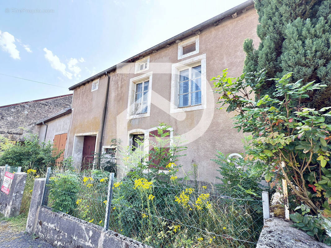 Maison à HUILLIECOURT