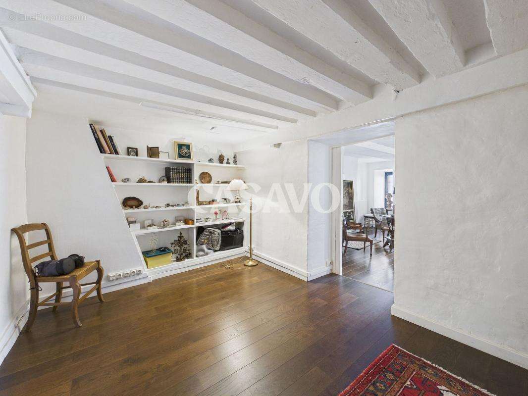 Appartement à PARIS-1E