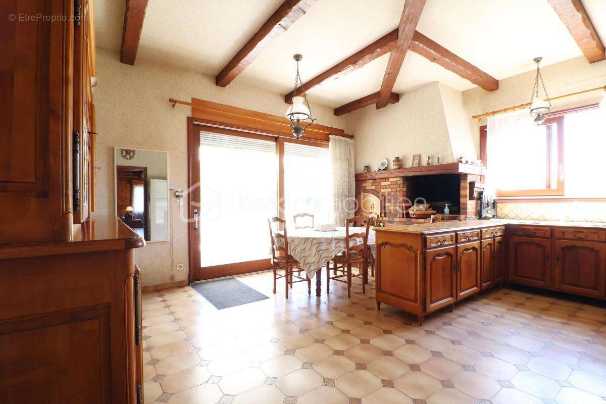 Propriété 7 pièces, 230 m² et 9070 m² de terrain - photo 9