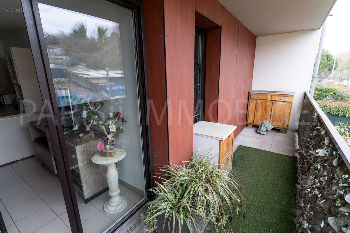 Appartement à SARTROUVILLE