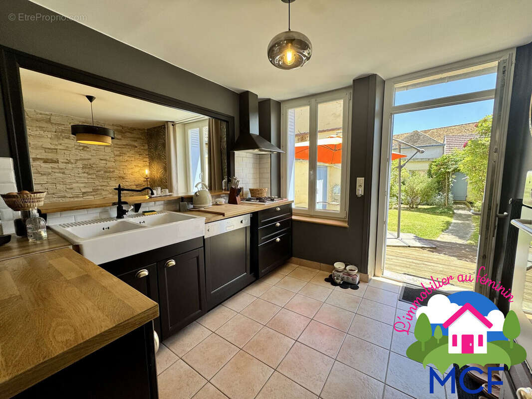 Maison 65 m² à Longnes  - photo 4