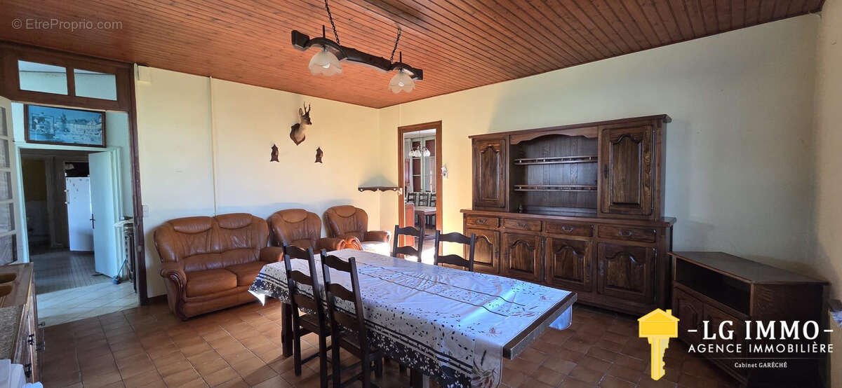 Maison à MORTAGNE-SUR-GIRONDE