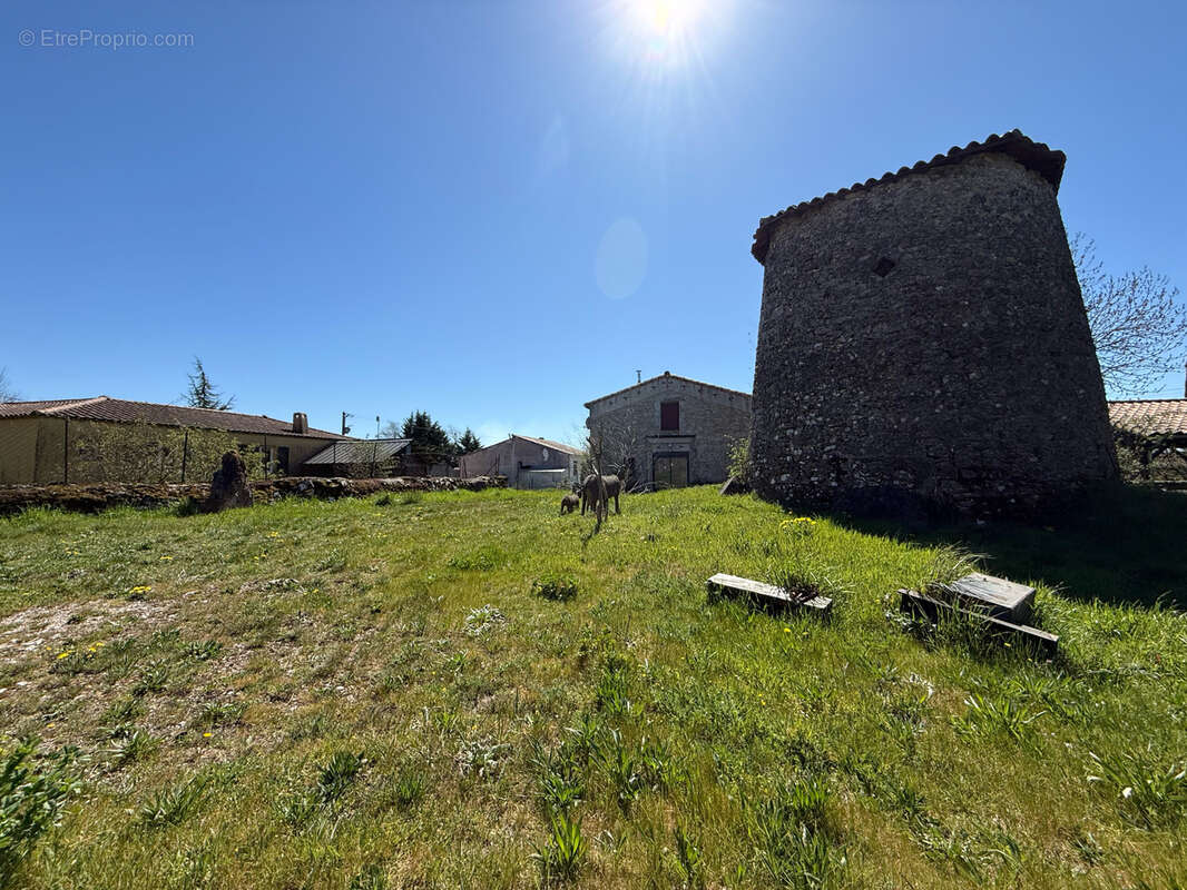Appartement à LE CAYLAR
