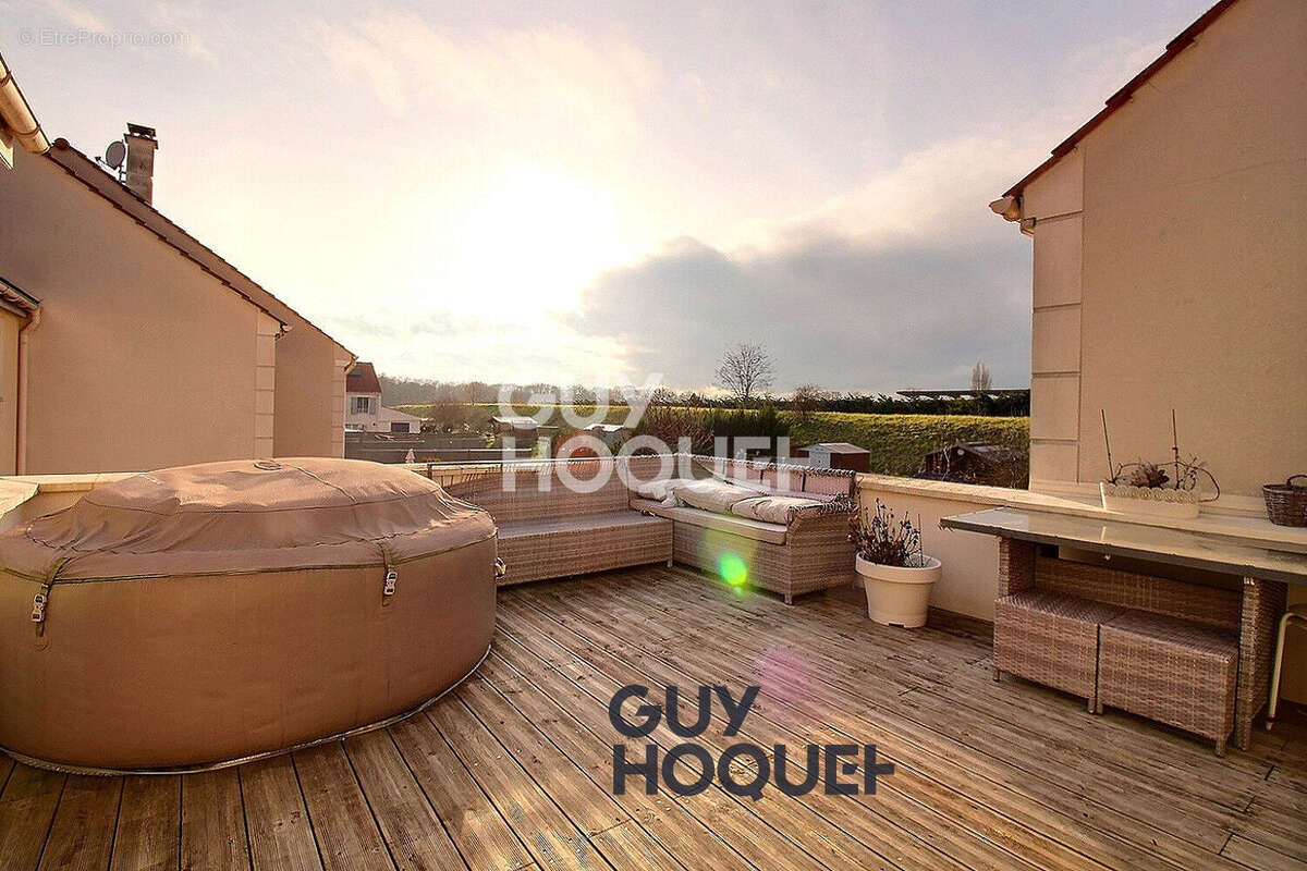 Maison à LIMEIL-BREVANNES