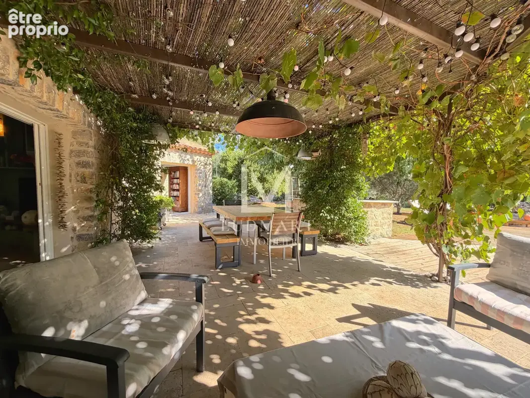 Propriété provençale de caractère avec 5 suites, maison d’amis et piscine à Lorgues - photo 7