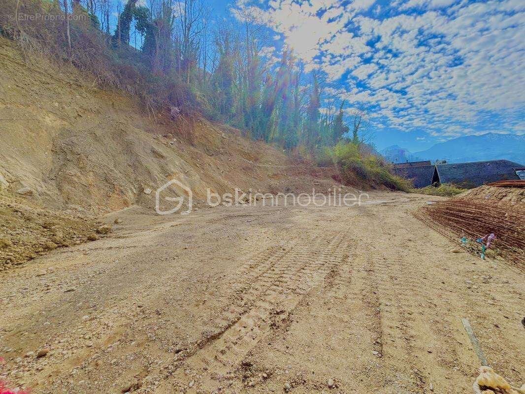 Terrain à CHAMBERY