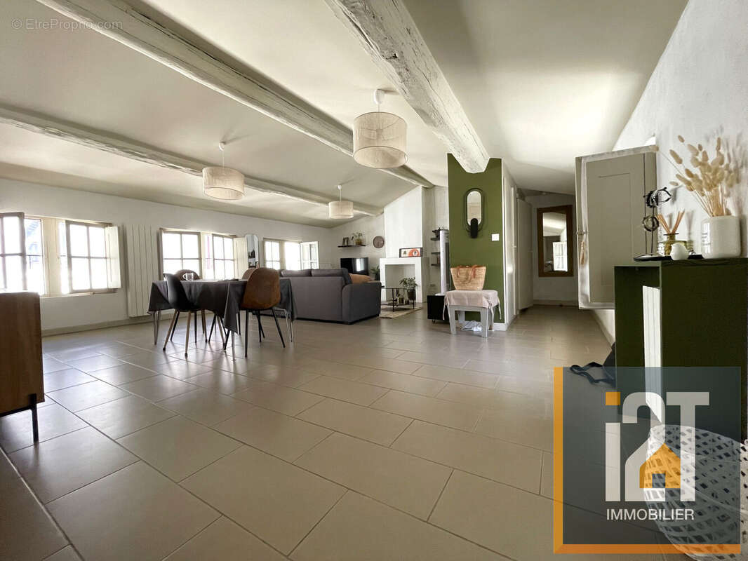 Appartement à NIMES