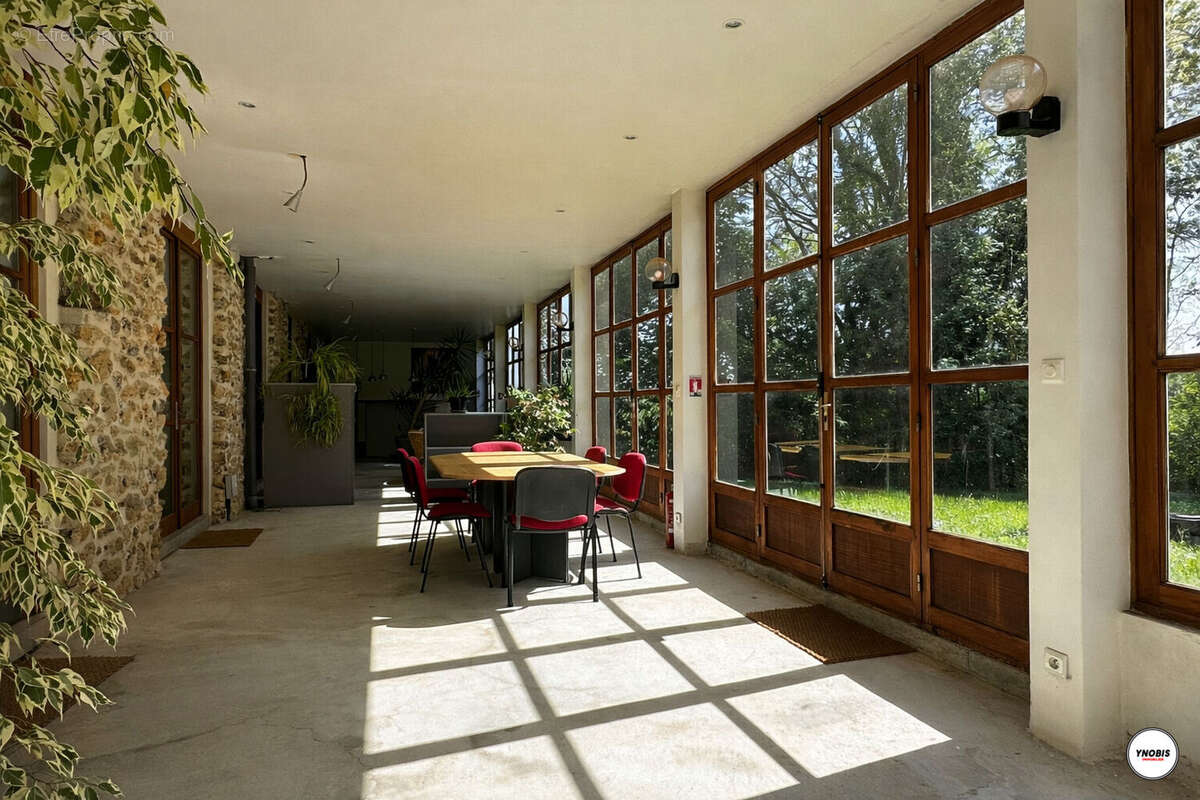 Ensemble immobilier maisons + bureaux  Morainvilliers - photo 4