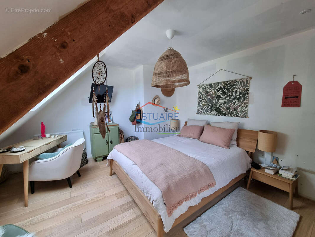 Maison à SAINT-ETIENNE-DE-MONTLUC