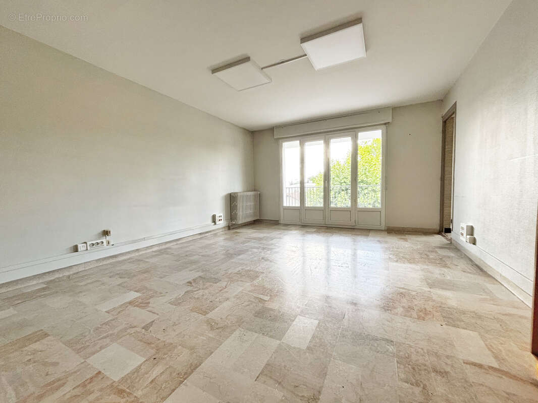 Appartement à LA VERPILLIERE