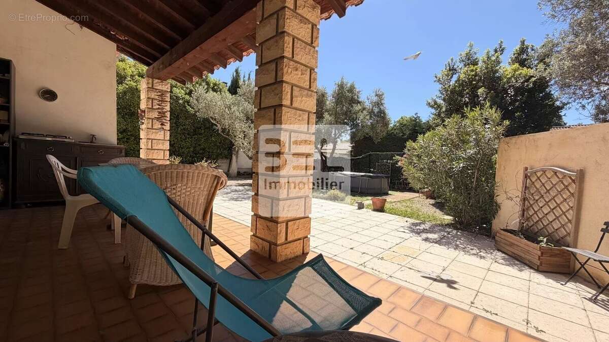 Maison à CHATEAUNEUF-DE-GADAGNE