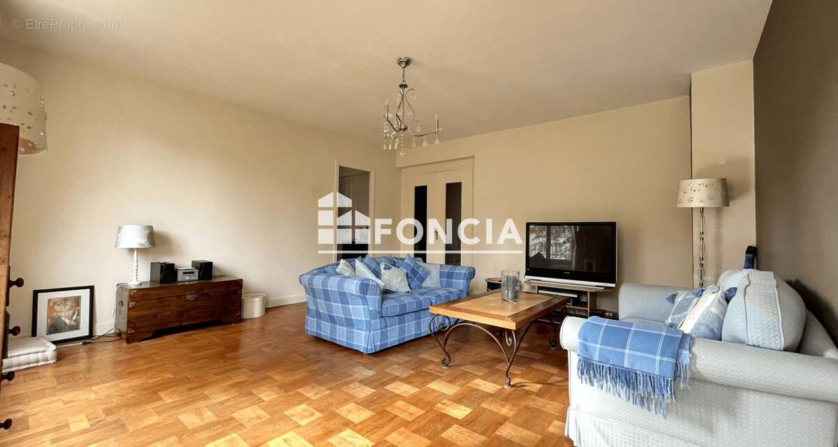 Appartement à RUEIL-MALMAISON