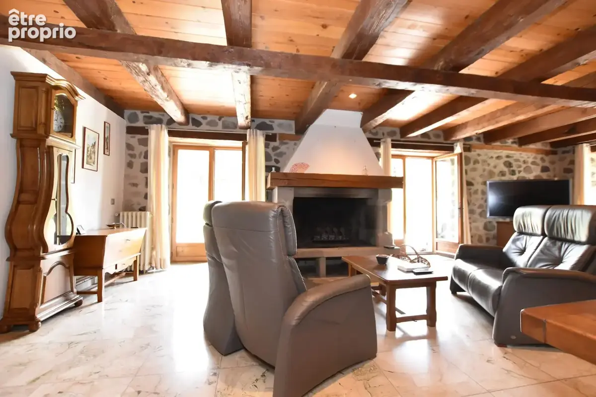 Maison 177 m² à Le Falgoux  - photo 7