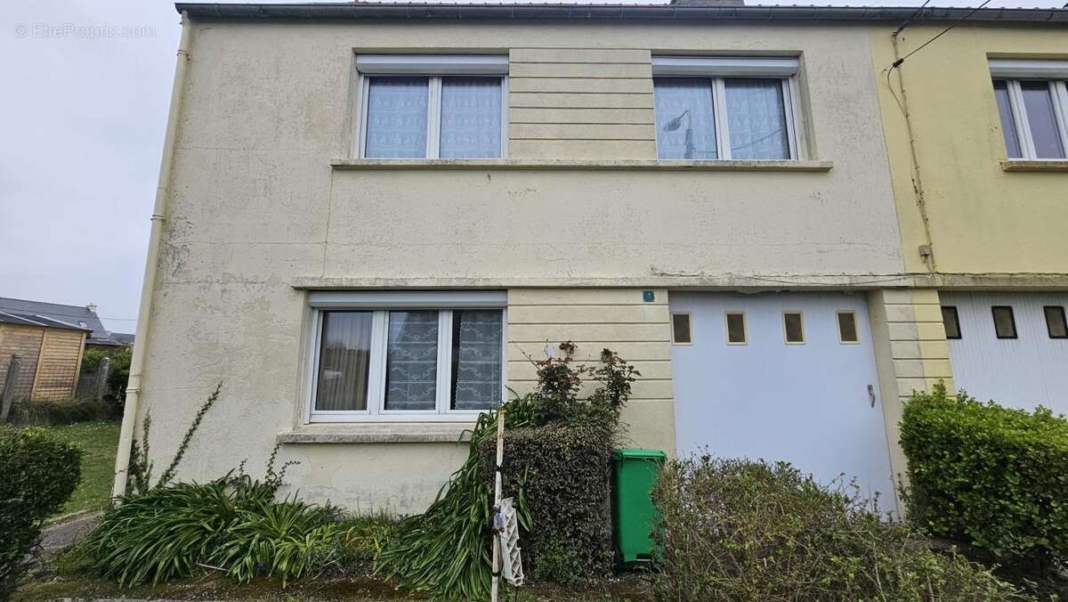 Maison à CAMARET-SUR-MER