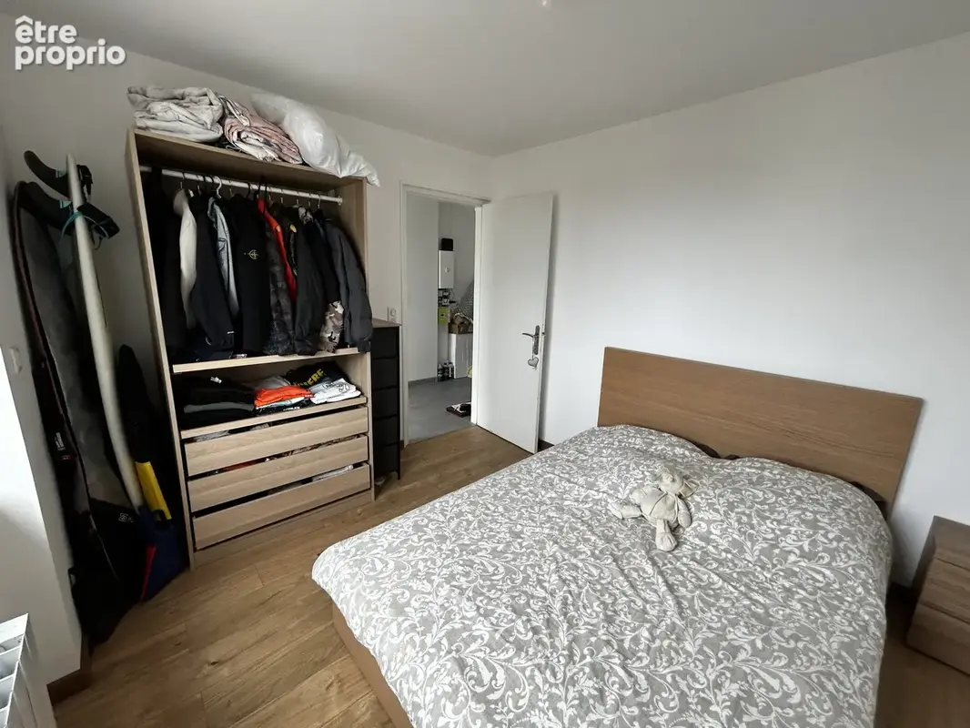 Maison avec 3 appartements et hangar - Proche du bourg - photo 2