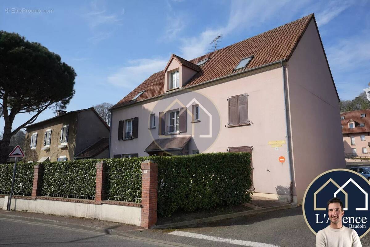 Appartement à EPERNON