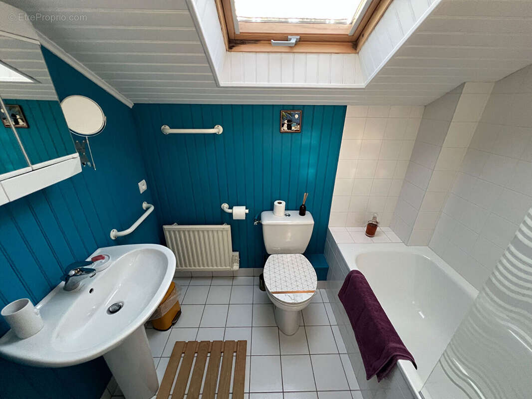 Maison à LACHAPELLE-AUZAC