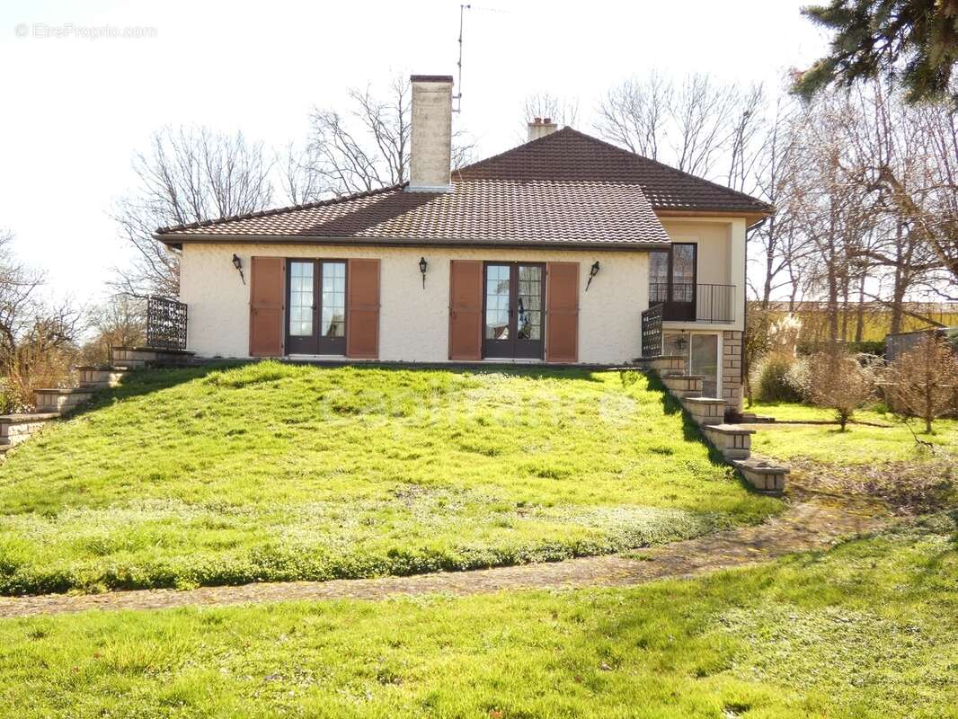 Maison à vendre 7 pièces SAINT MARTIN EN BRESSE (71) - photo 2