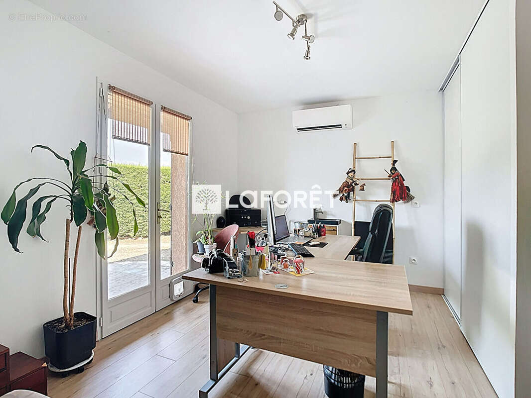 Maison à SAINT-DIDIER-DE-FORMANS