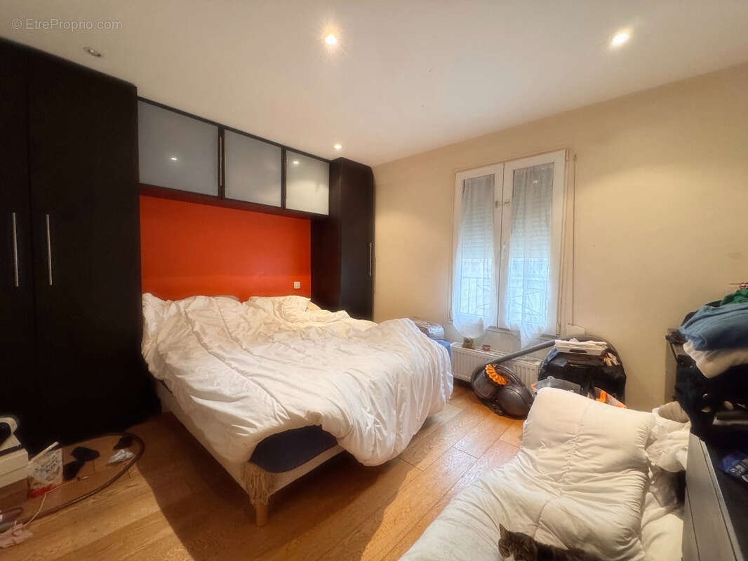Appartement à LA GARENNE-COLOMBES