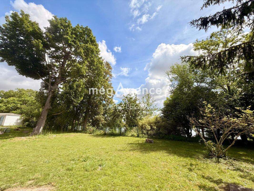 Propriété de caractère avec vue imprenable sur l’Yonne  - photo 15