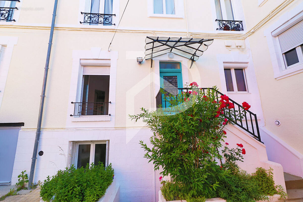 Appartement à COLOMBES