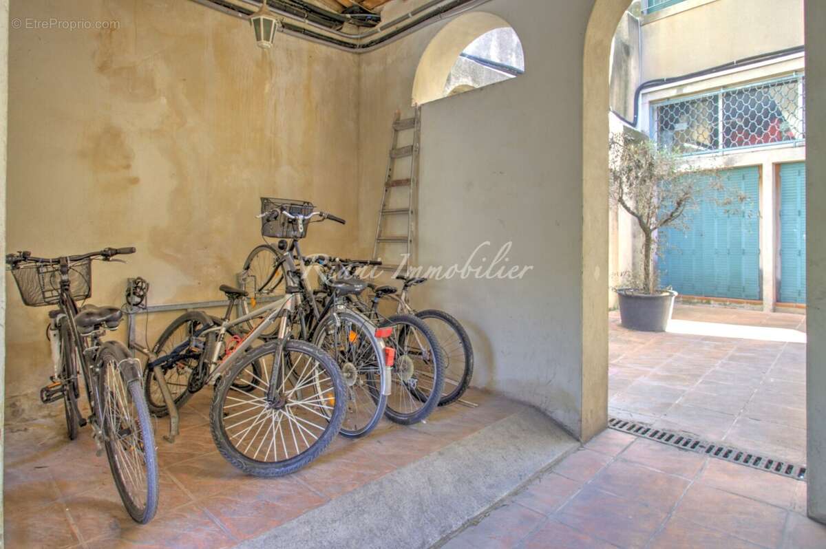 Appartement à L'ISLE-SUR-LA-SORGUE