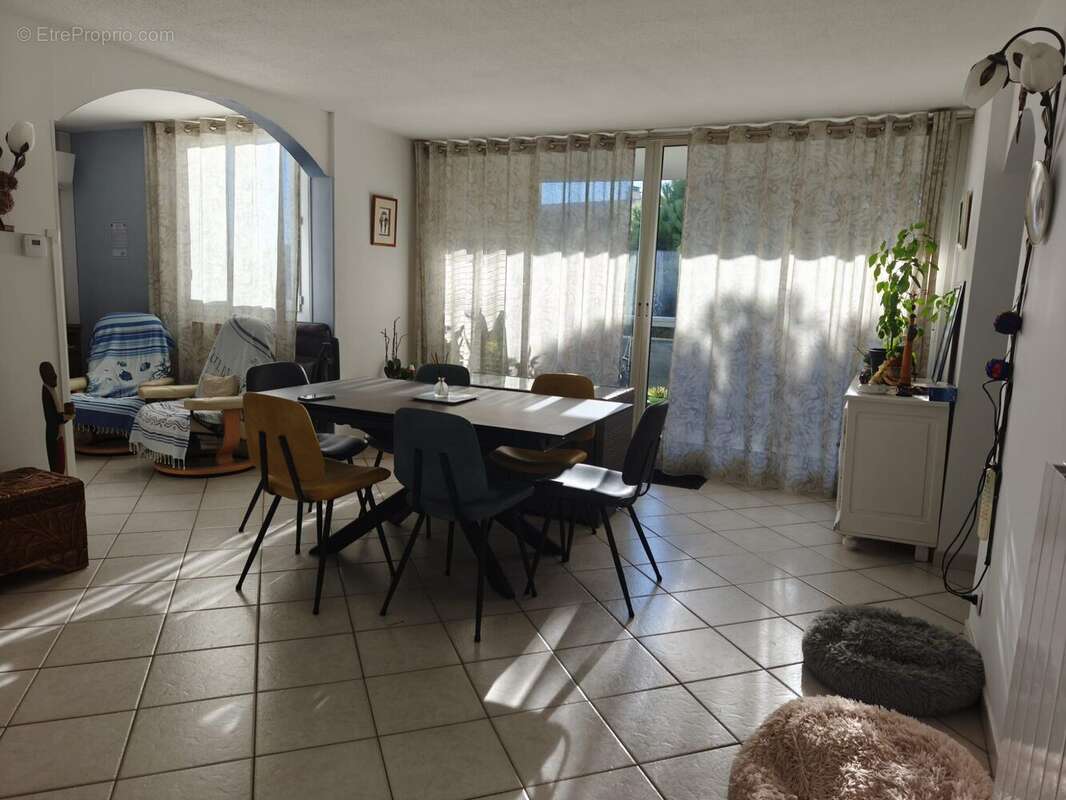 Appartement à FREJUS