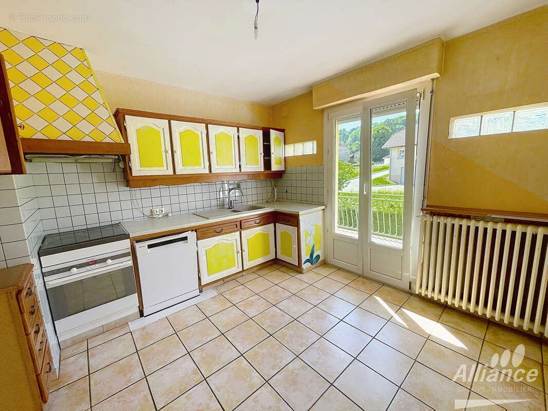 Maison à ETOUVANS