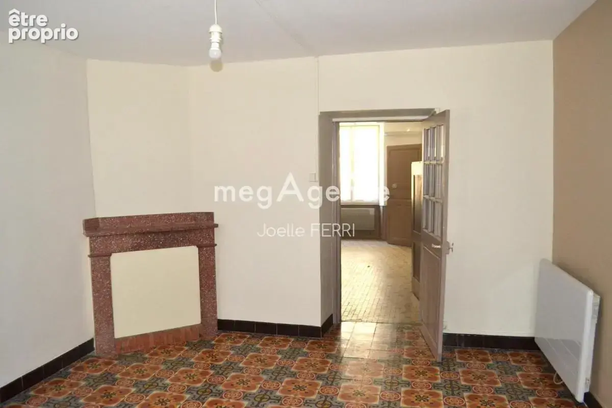 Maison mitoyenne au coeur du village de st denis - photo 4