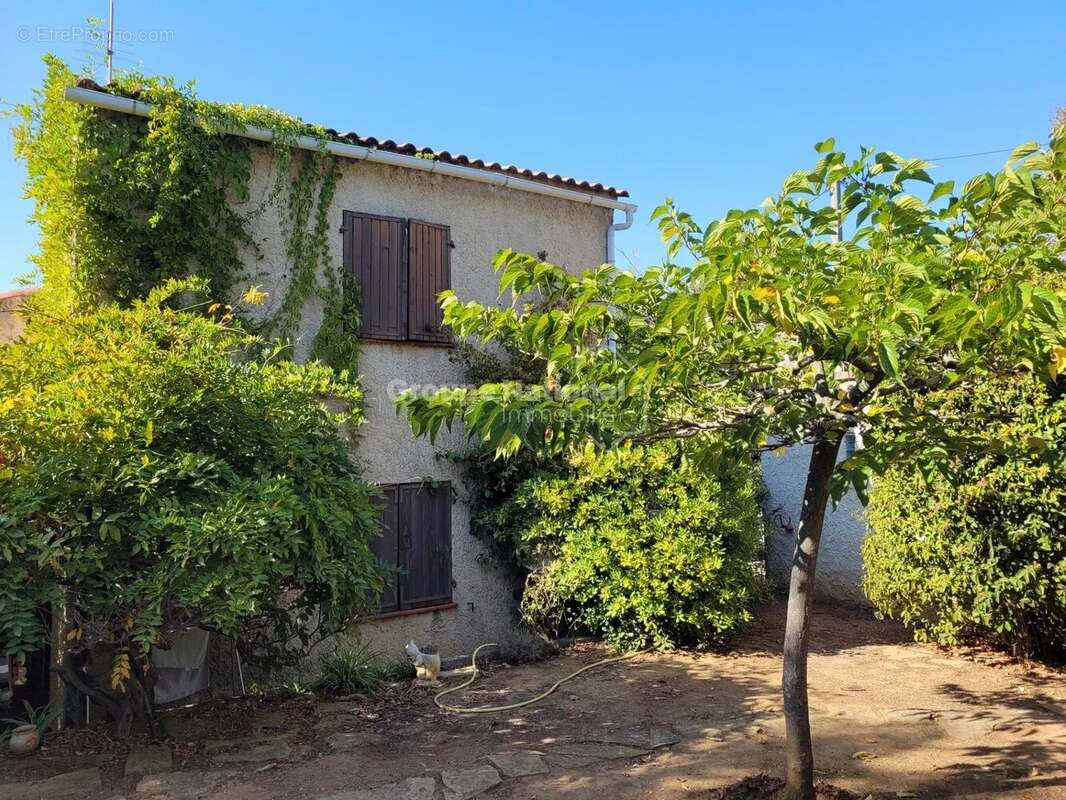 Maison à SIX-FOURS-LES-PLAGES