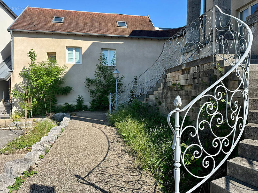 Appartement à AUXON-DESSUS