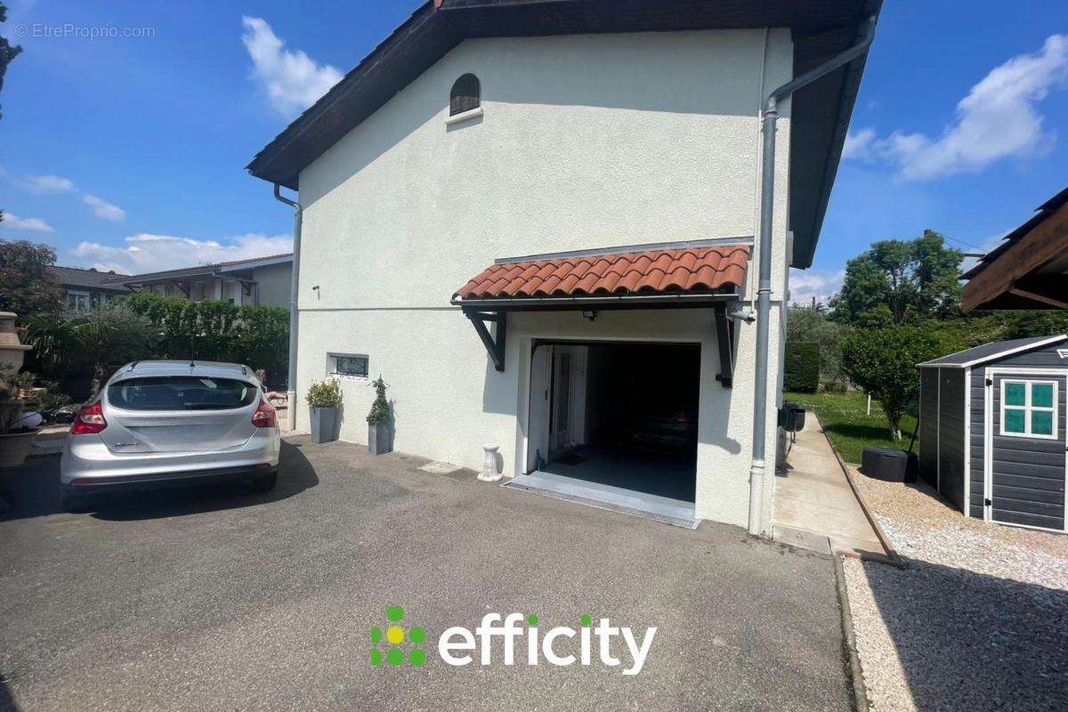 Maison à CHASSE-SUR-RHONE