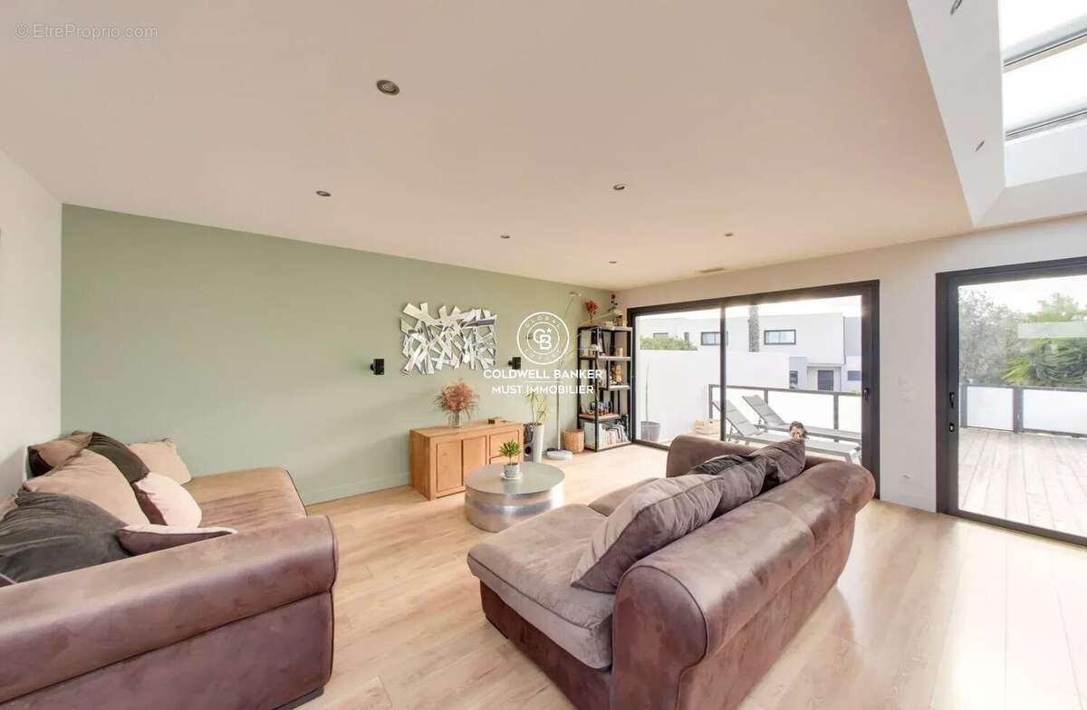 Maison à VILLENEUVE-DE-LA-RAHO