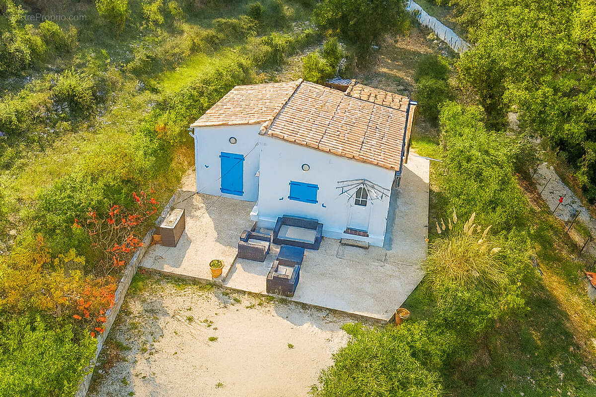 Maison à SOLLIES-TOUCAS