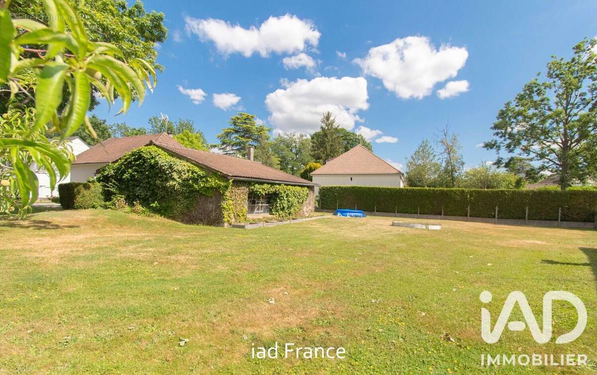 Photo 5 - Maison à LE MESNIL-SAINT-DENIS