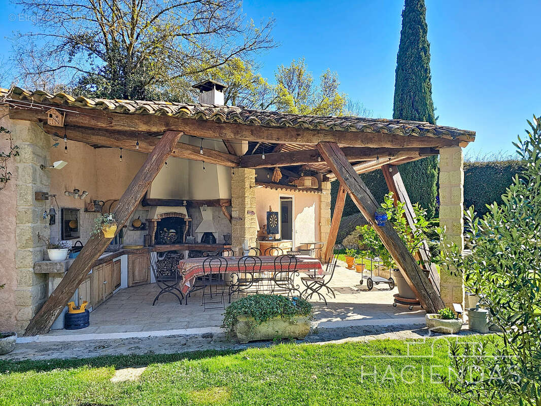 Maison à MEYRARGUES