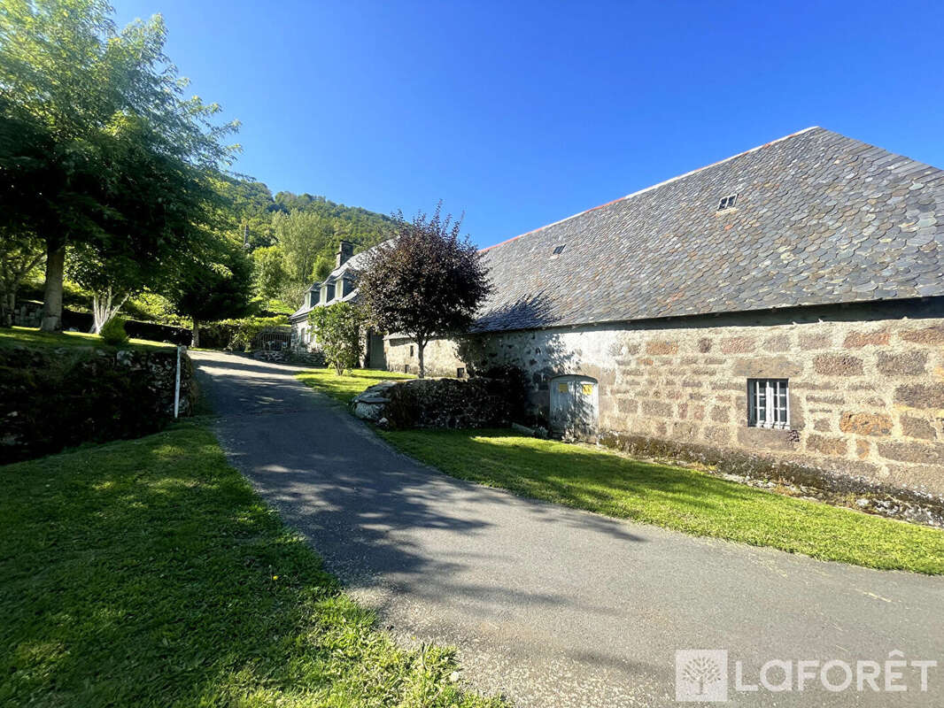 Maison à SAINT-MARTIN-SOUS-VIGOUROUX