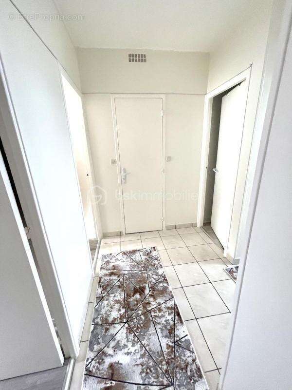 Appartement à SAINT-MICHEL-SUR-ORGE